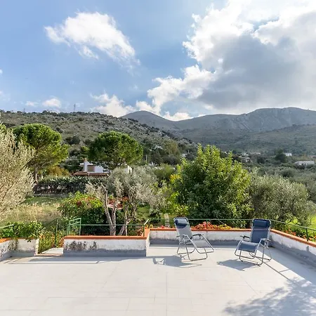 펜션 Violetta 카리니