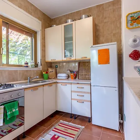 Violetta 펜션 카리니